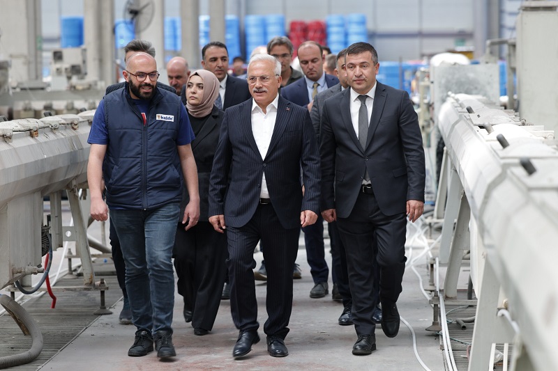Vali Kumbuzoğlu’ndan 1 Mayıs Ziyareti